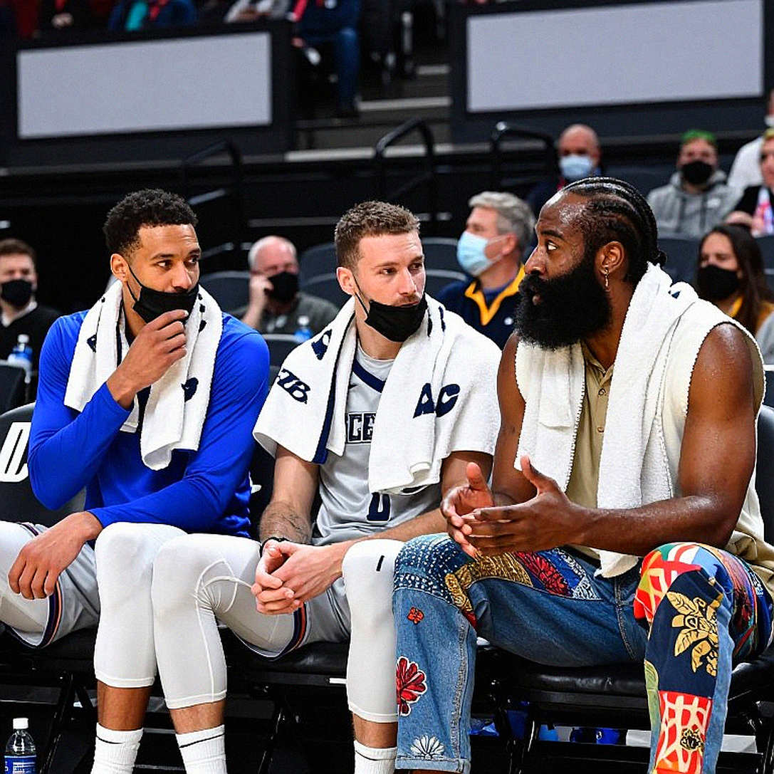 Không đủ thông tin để đánh giá chi tiết sau kỳ chuyển nhượng NBA