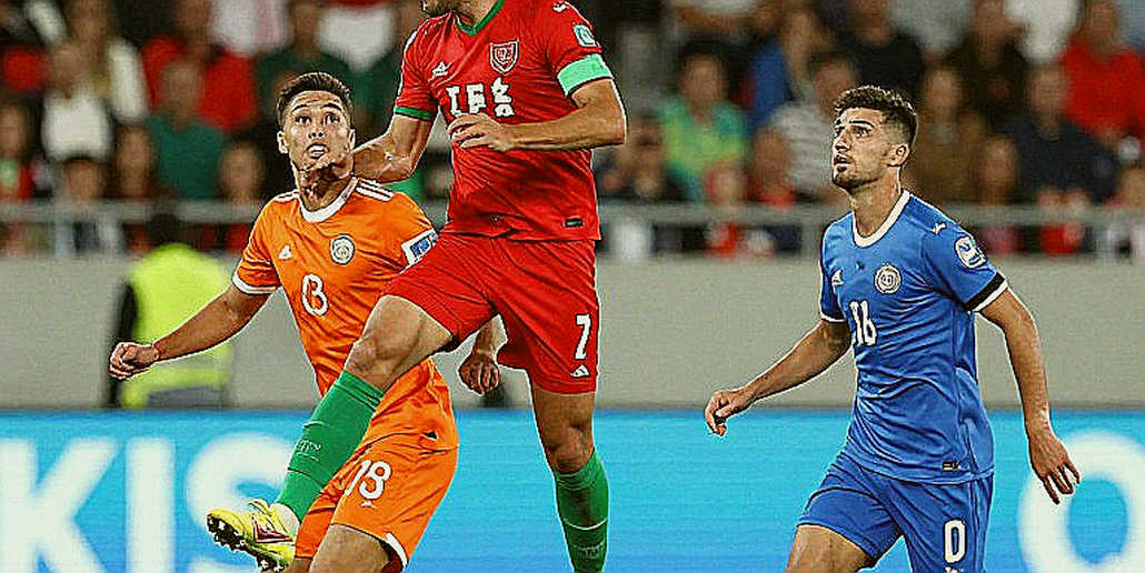 Adou Minh và Williams Minh Hoàng: Hai bản vá ở hai tốc độ thời gian