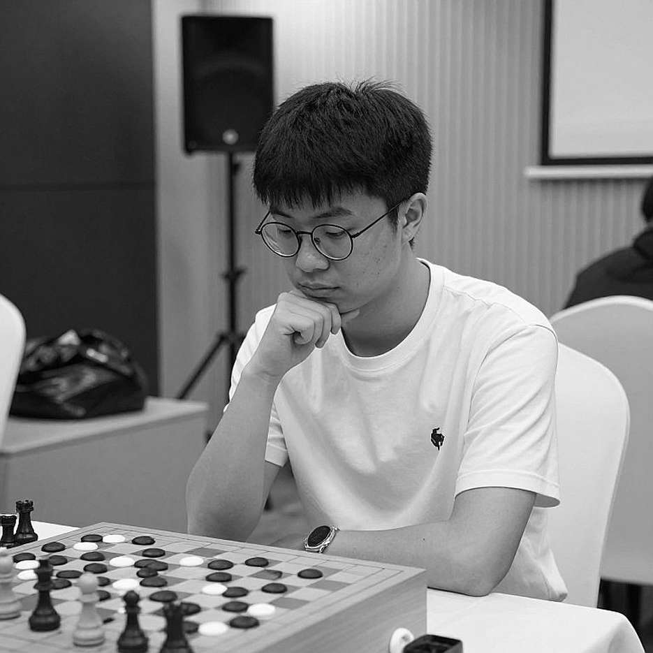 ChessBase Magazine #225: 27 ván cờ ngắn, 10 bài khai cuộc và giới hạn của nghề tuyển chọn