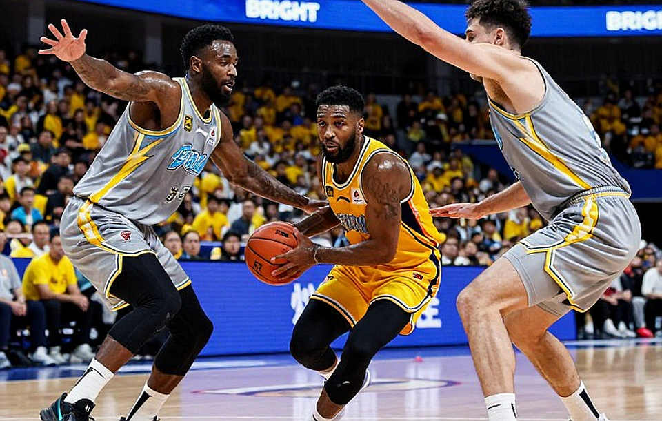 Jasikevičius và vết nứt của Fenerbahçe tại Abu Dhabi: Khi đổi người phòng ngự trở thành điểm mù của một đội bóng kỳ cựu