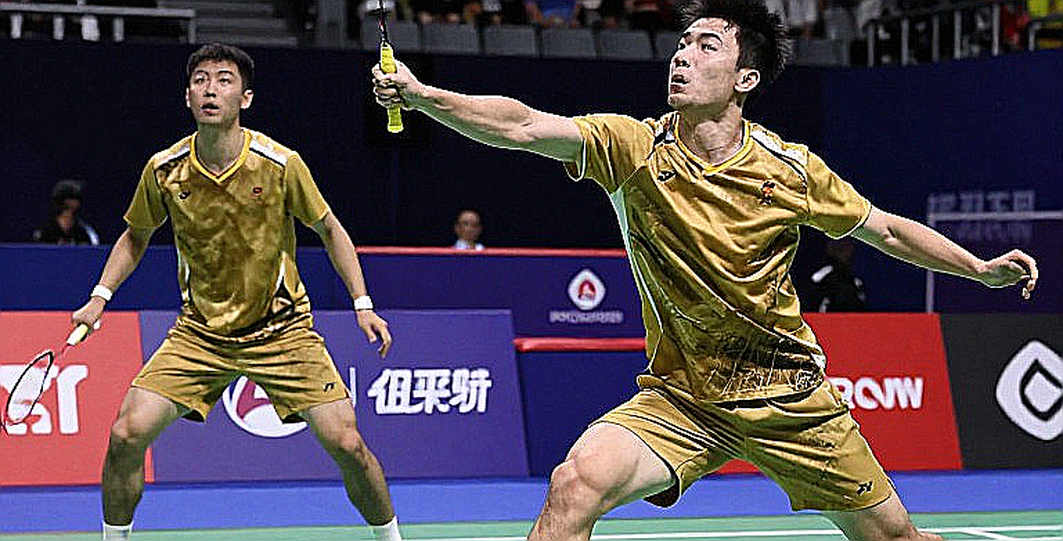 Alwi Farhan tập cùng Kento Momota ở Tokyo: một buổi tập và những gì dữ liệu chưa thể trả lời