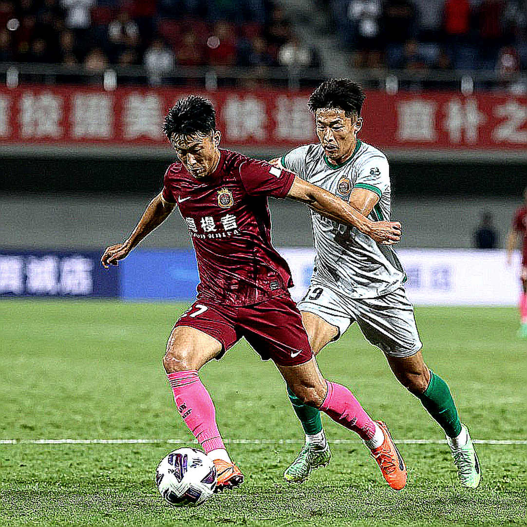 Bốn phút mười hai giây ở Thiên Trường: cái ngưỡng mơ hồ đang bào mòn uy tín VAR của V-League
