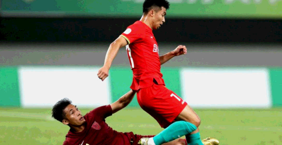 Mitchell Baker, cú đúp phút 64 và 70, và hồ sơ tiền đạo 196 cm mà Indonesia đang đếm từng bàn