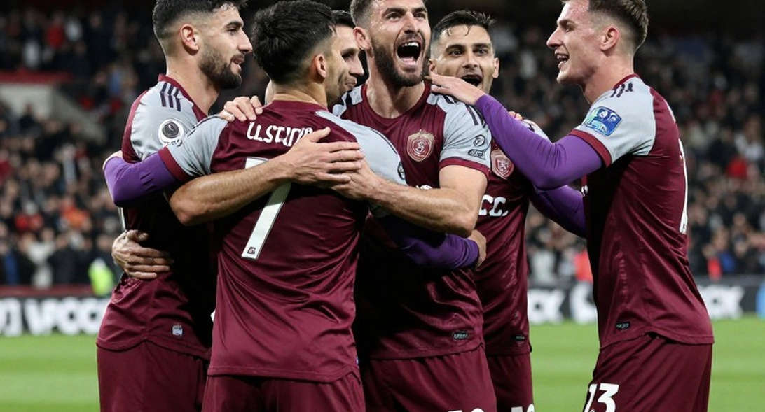 Đứt gãy từ tuyến đầu: Jay Idzes, Sassuolo và bài toán không có đáp án giữa tâm bão Serie A